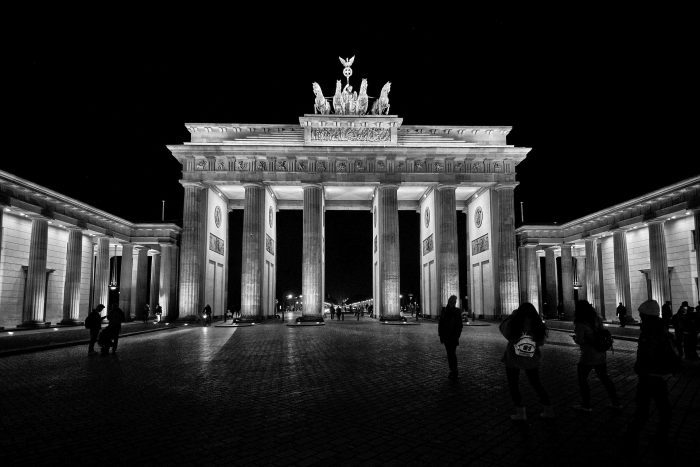 Berlin in Black - Brandenburger Tor front