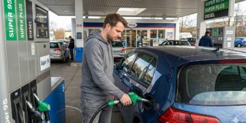 Angriff Iran Ölpreis: Was bedeutet das für unsere Spritpreise?