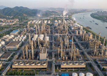 BASF Aktie Prognose 2030: Wo steht der Chemieriese?