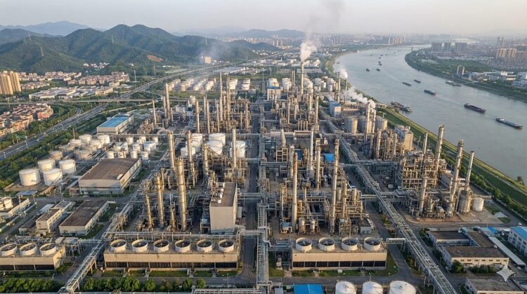 BASF Aktie Prognose 2030: Wo steht der Chemieriese?